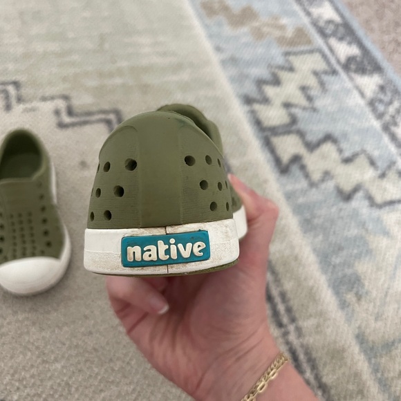 Native Kids Shoes - Green and White - Picture 4 of 4
